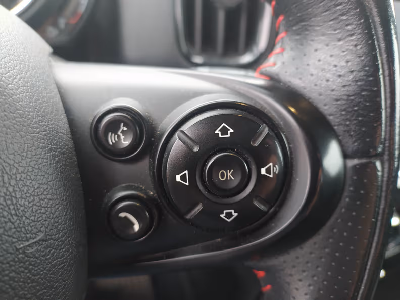 Mini Countryman - 64