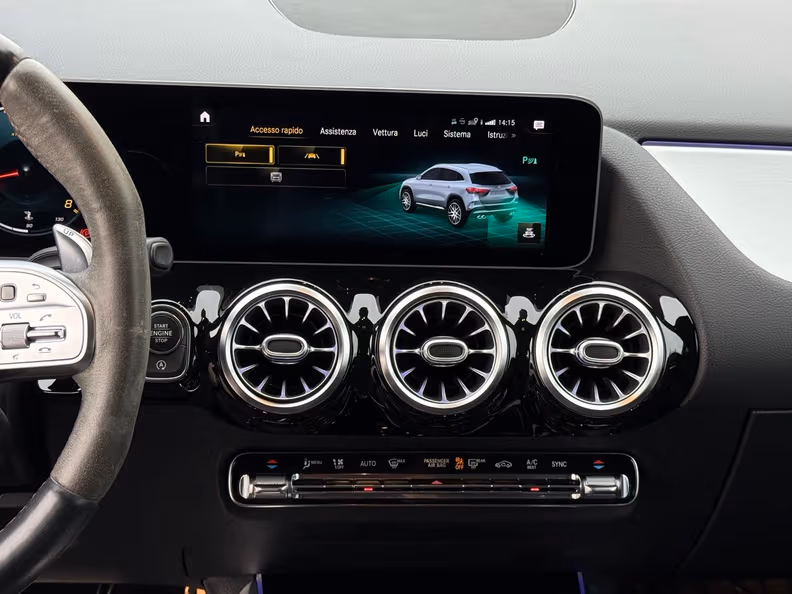 Mercedes-Benz GLA-Class - 40