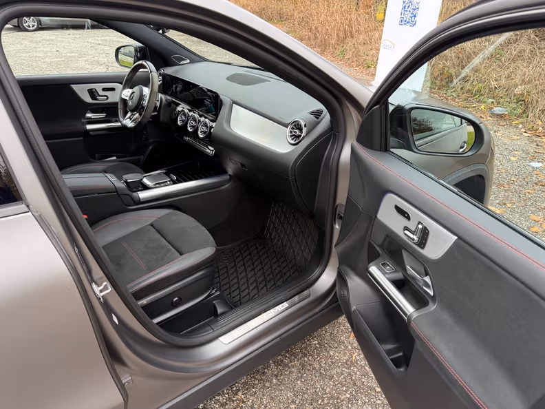 Mercedes-Benz GLA-Class - 44