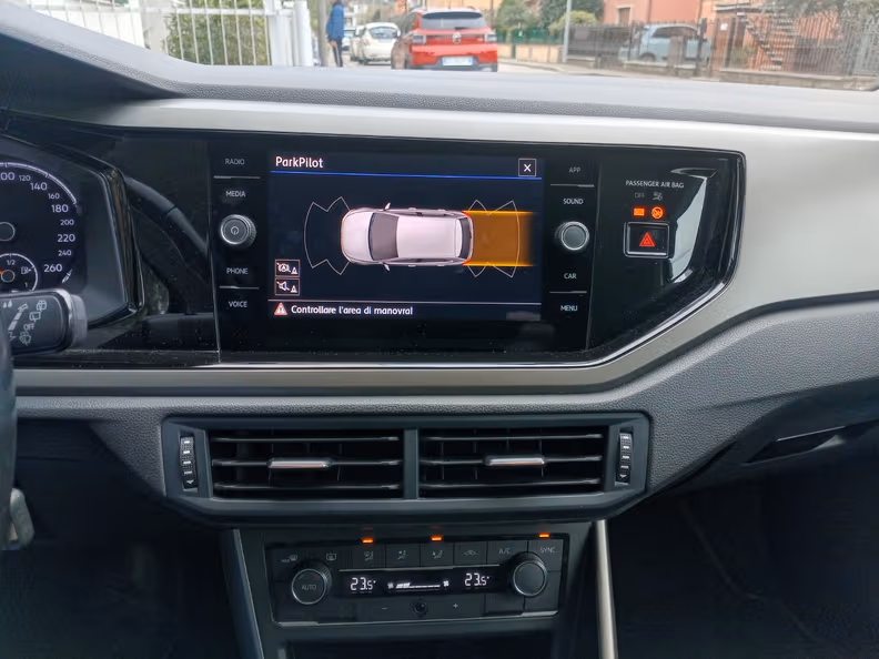 Volkswagen Polo - 15