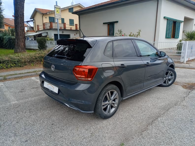 Volkswagen Polo - 32