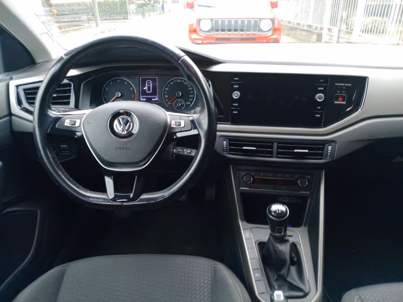 Volkswagen Polo - 9