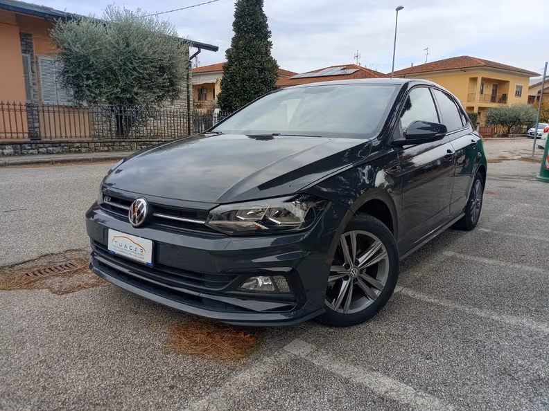 Volkswagen Polo - 1