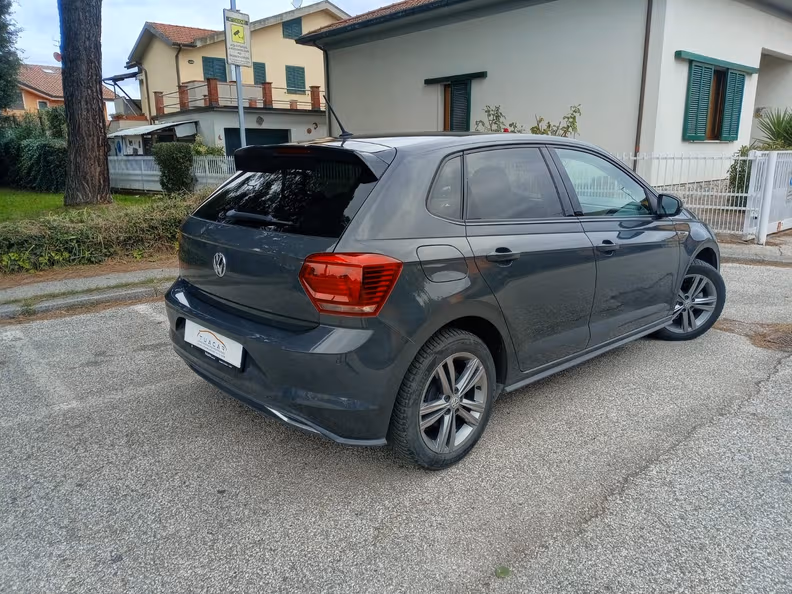 Volkswagen Polo - 4
