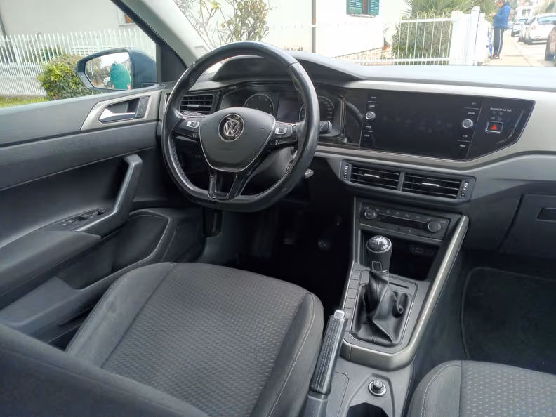 Volkswagen Polo - 22