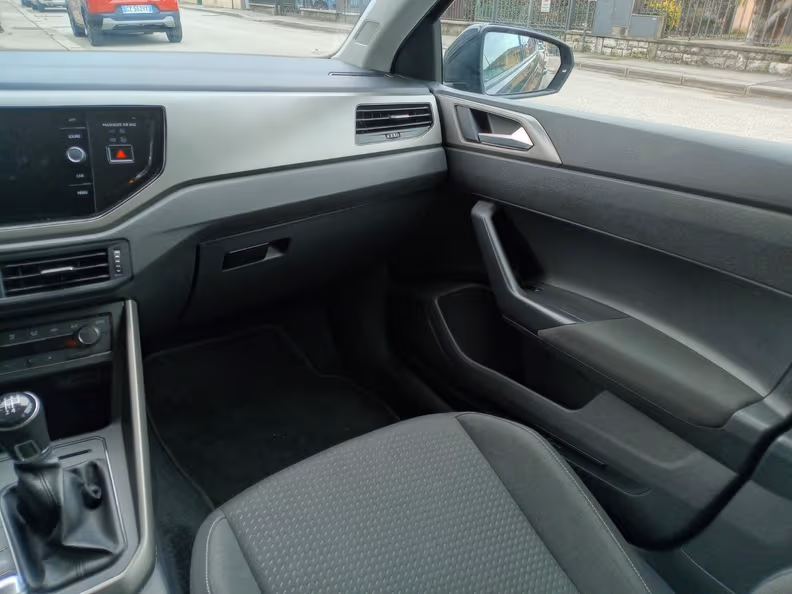 Volkswagen Polo - 21