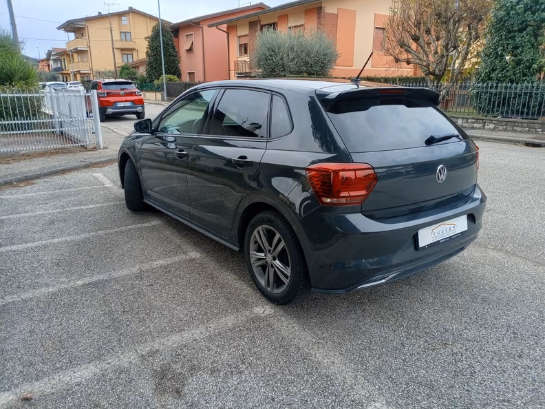 Volkswagen Polo - 31