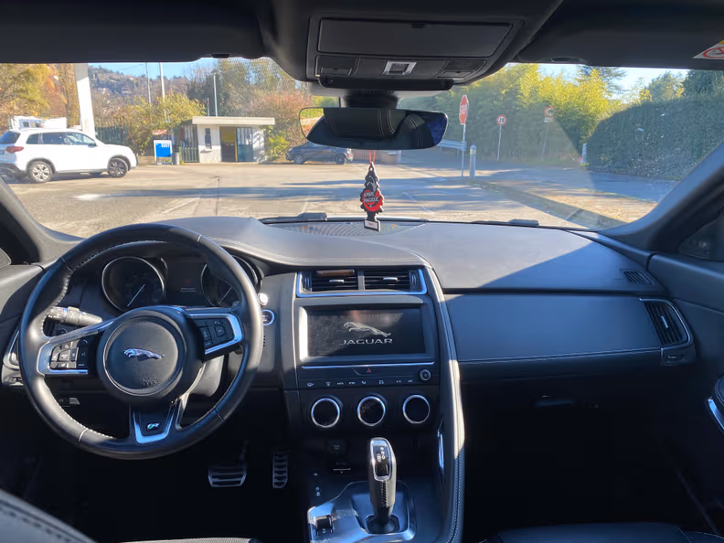 Jaguar E-Pace - 13