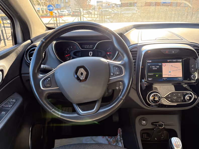 Renault Captur - 16