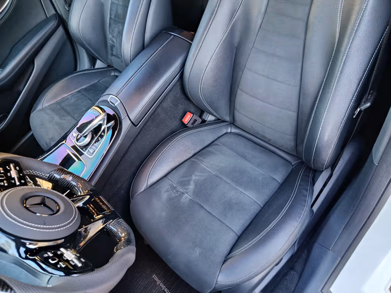 Mercedes-Benz E-Class - 26