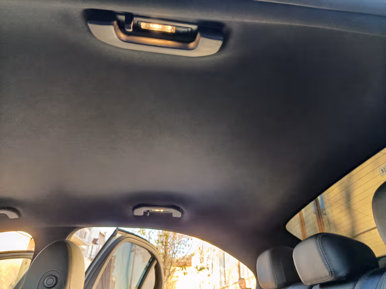 Mercedes-Benz E-Class - 37