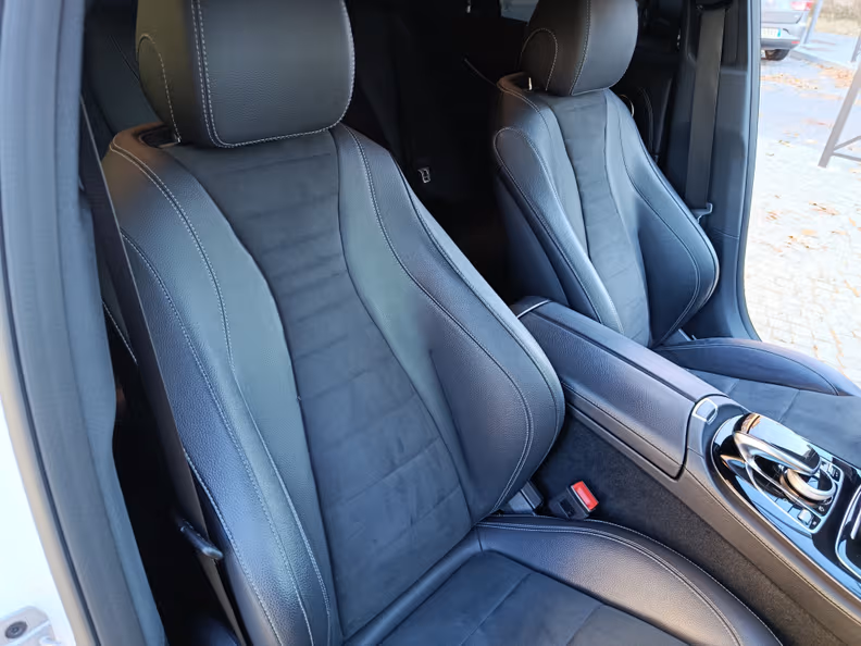 Mercedes-Benz E-Class - 11