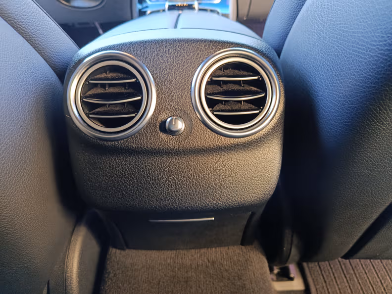 Mercedes-Benz E-Class - 34