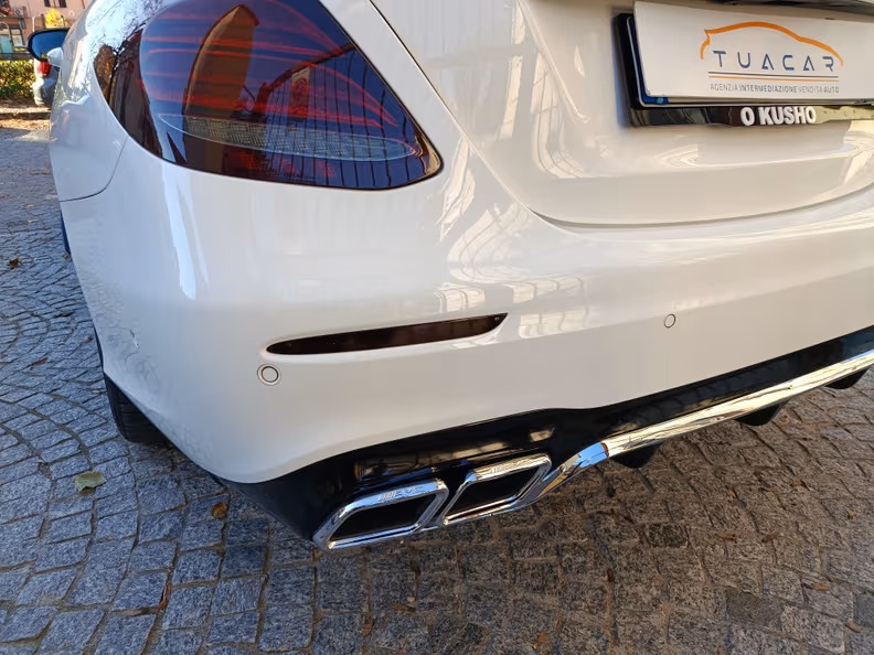 Mercedes-Benz E-Class - 17