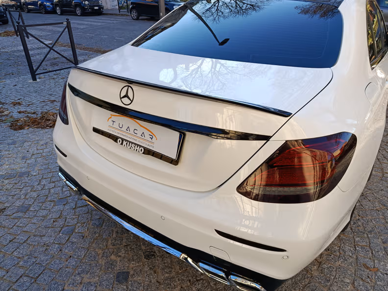 Mercedes-Benz E-Class - 5