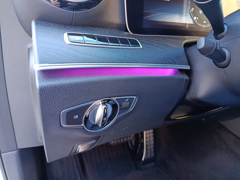 Mercedes-Benz E-Class - 24