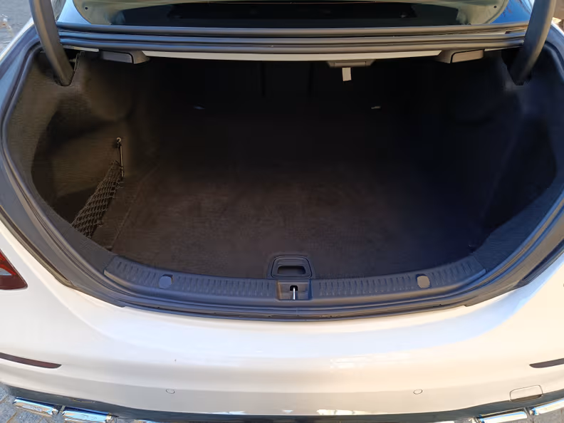 Mercedes-Benz E-Class - 49