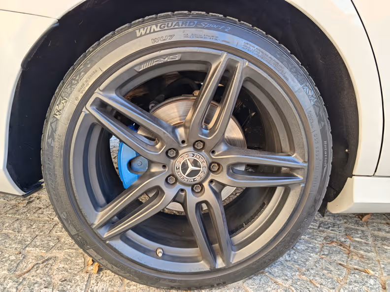 Mercedes-Benz E-Class - 46