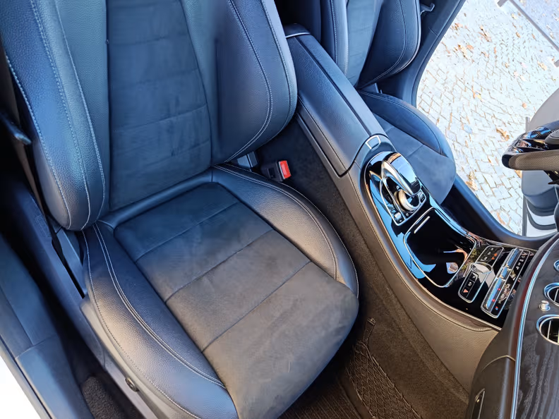 Mercedes-Benz E-Class - 28