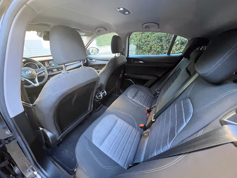 Alfa Romeo Stelvio - 28