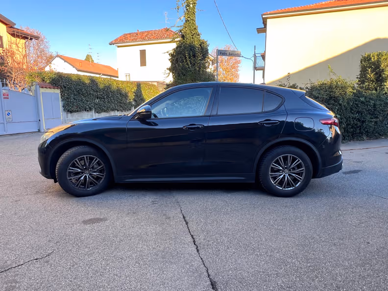 Alfa Romeo Stelvio - 8