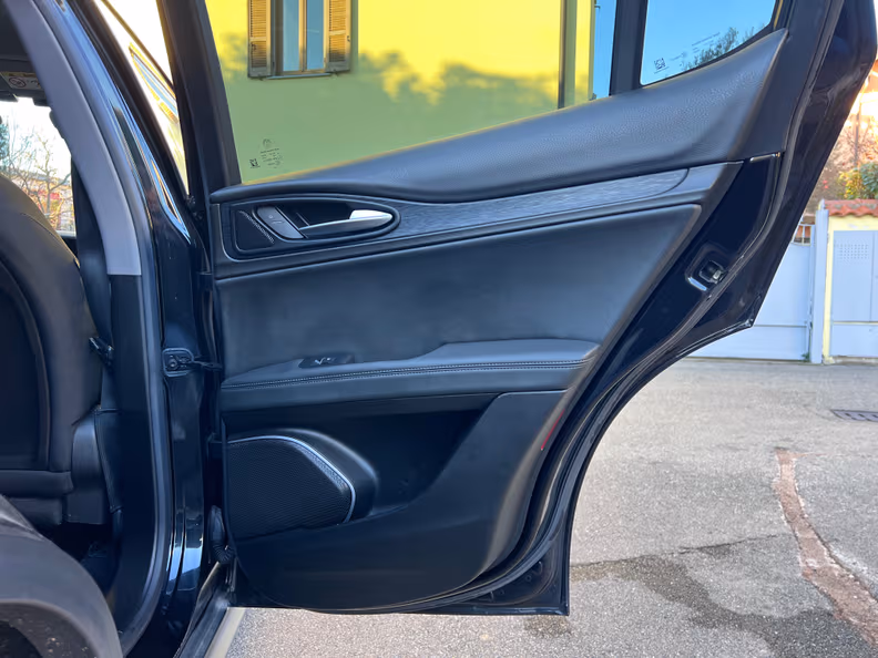 Alfa Romeo Stelvio - 34