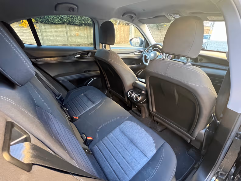 Alfa Romeo Stelvio - 27