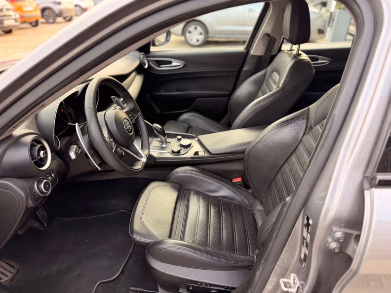 Alfa Romeo Giulia - 15