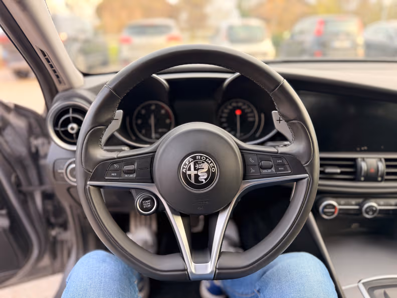 Alfa Romeo Giulia - 17