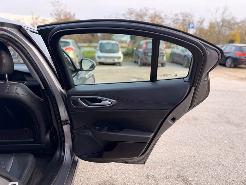 Alfa Romeo Giulia - 27