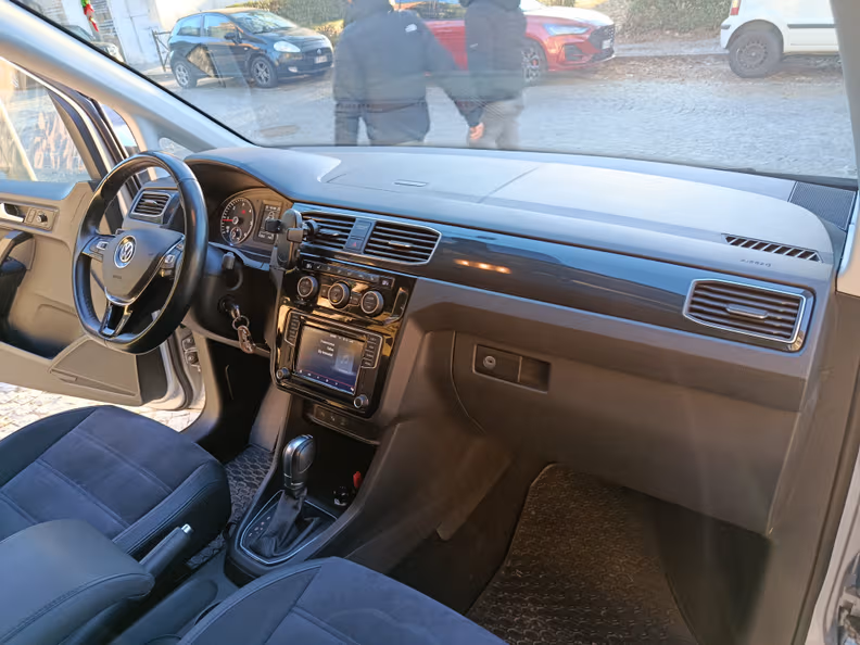 Volkswagen Caddy - 19