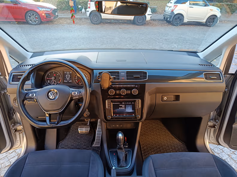 Volkswagen Caddy - 27