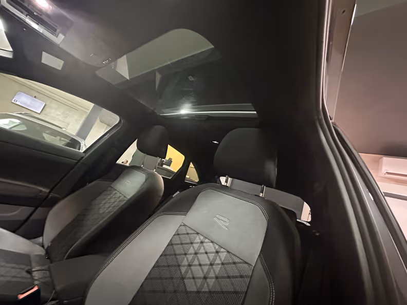 Volkswagen Taigo - 12