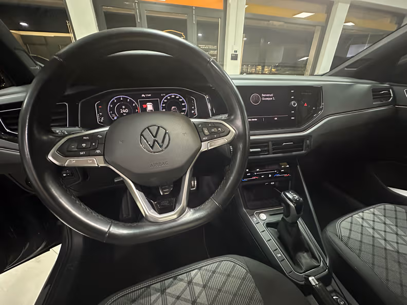 Volkswagen Taigo - 11