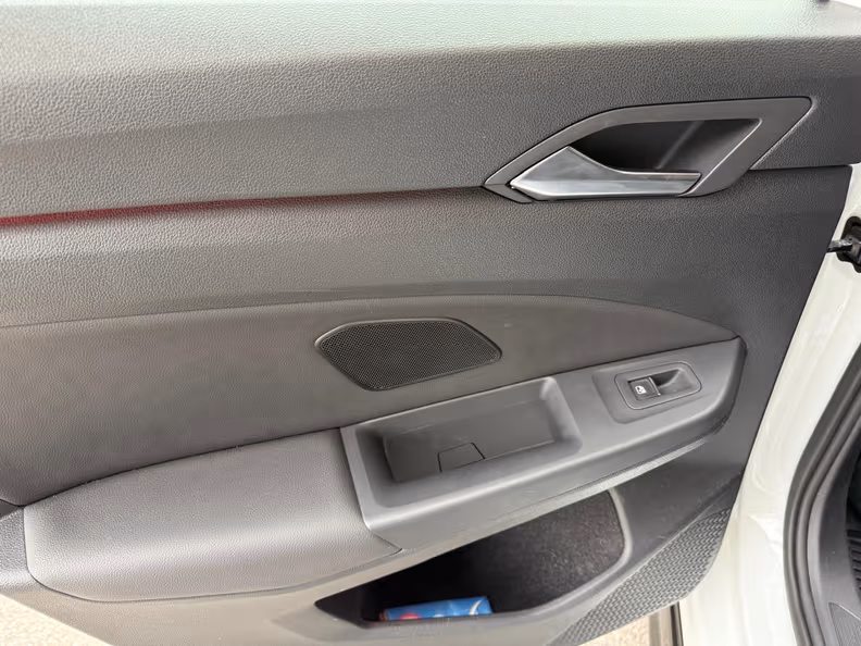 Volkswagen Golf - 24