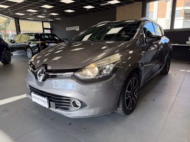 Renault Clio - 1