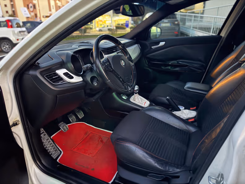 Alfa Romeo Giulietta - 12