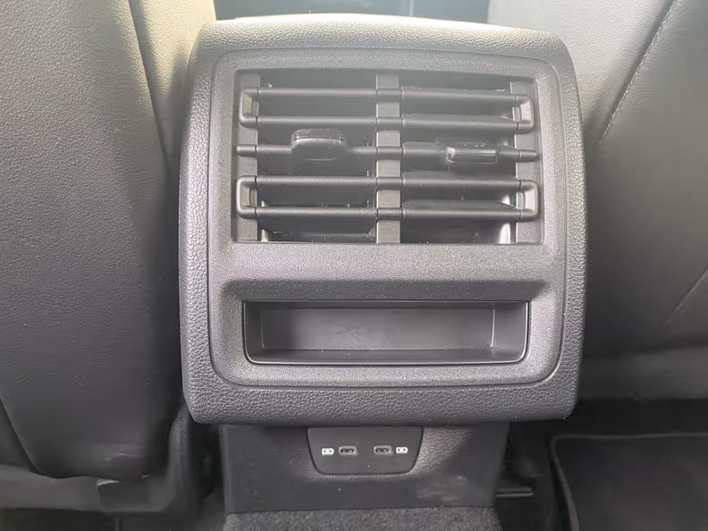 Volkswagen Golf - 17