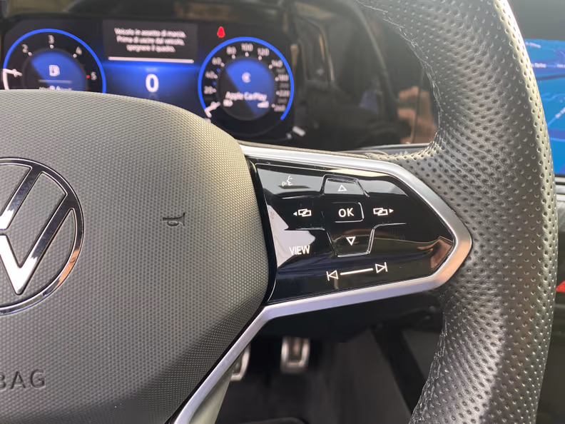 Volkswagen Golf - 15