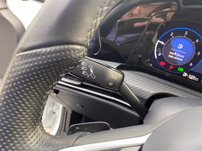 Volkswagen Golf - 31