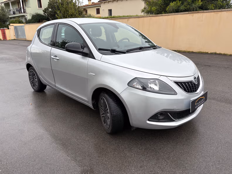 Lancia Ypsilon - 3