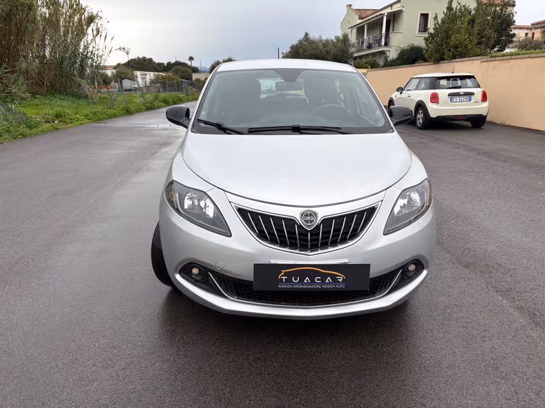 Lancia Ypsilon - 2
