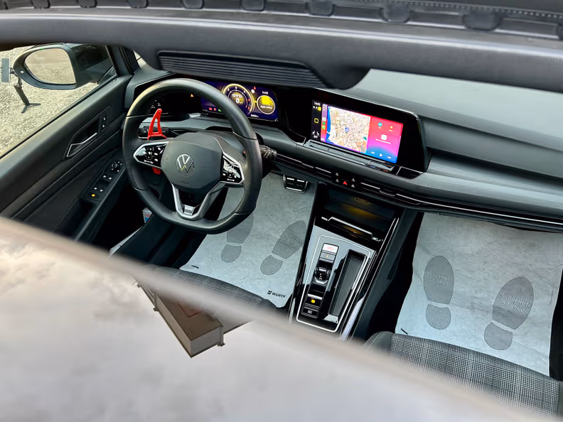 Volkswagen Golf - 18