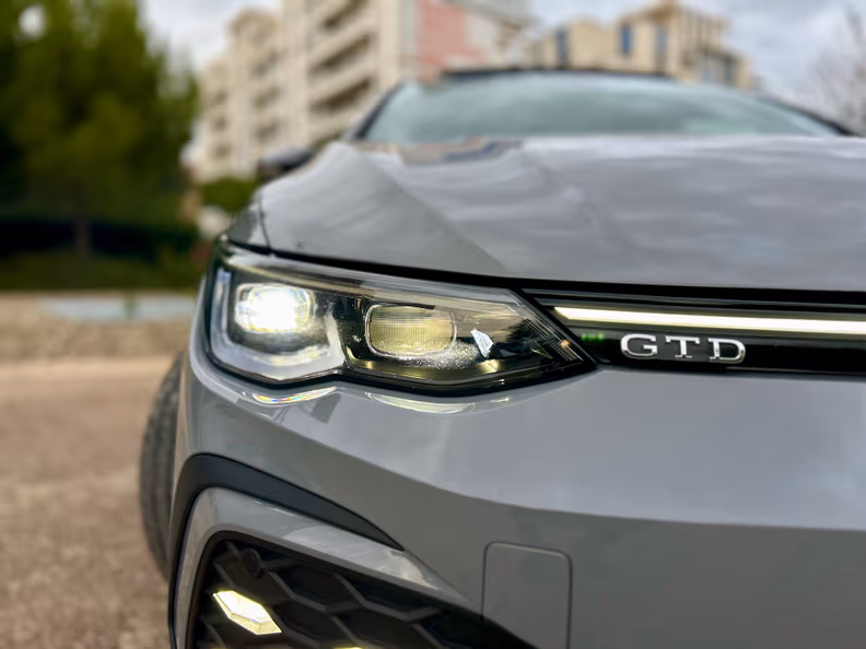 Volkswagen Golf - 12