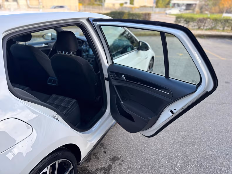 Volkswagen Golf - 26