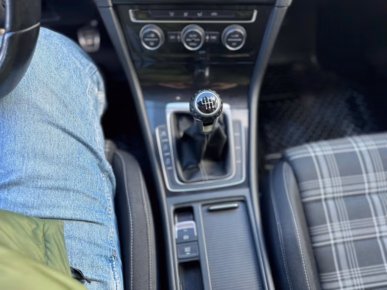 Volkswagen Golf - 19