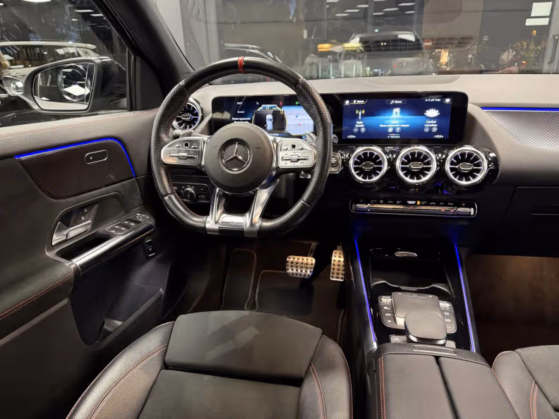 Mercedes-Benz GLA-Class - 11