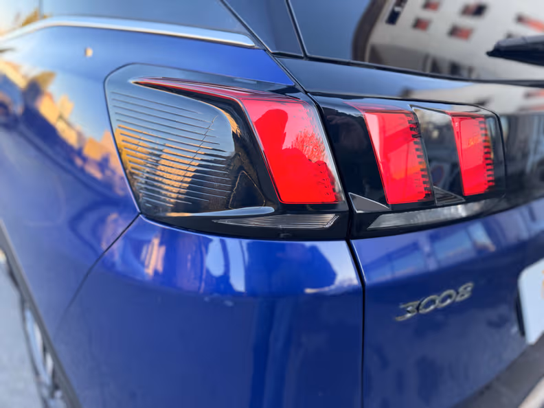 Peugeot 3008 - 11