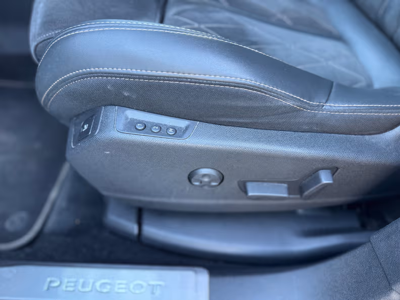 Peugeot 3008 - 20