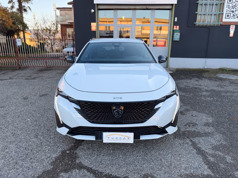 Peugeot 308 - 8